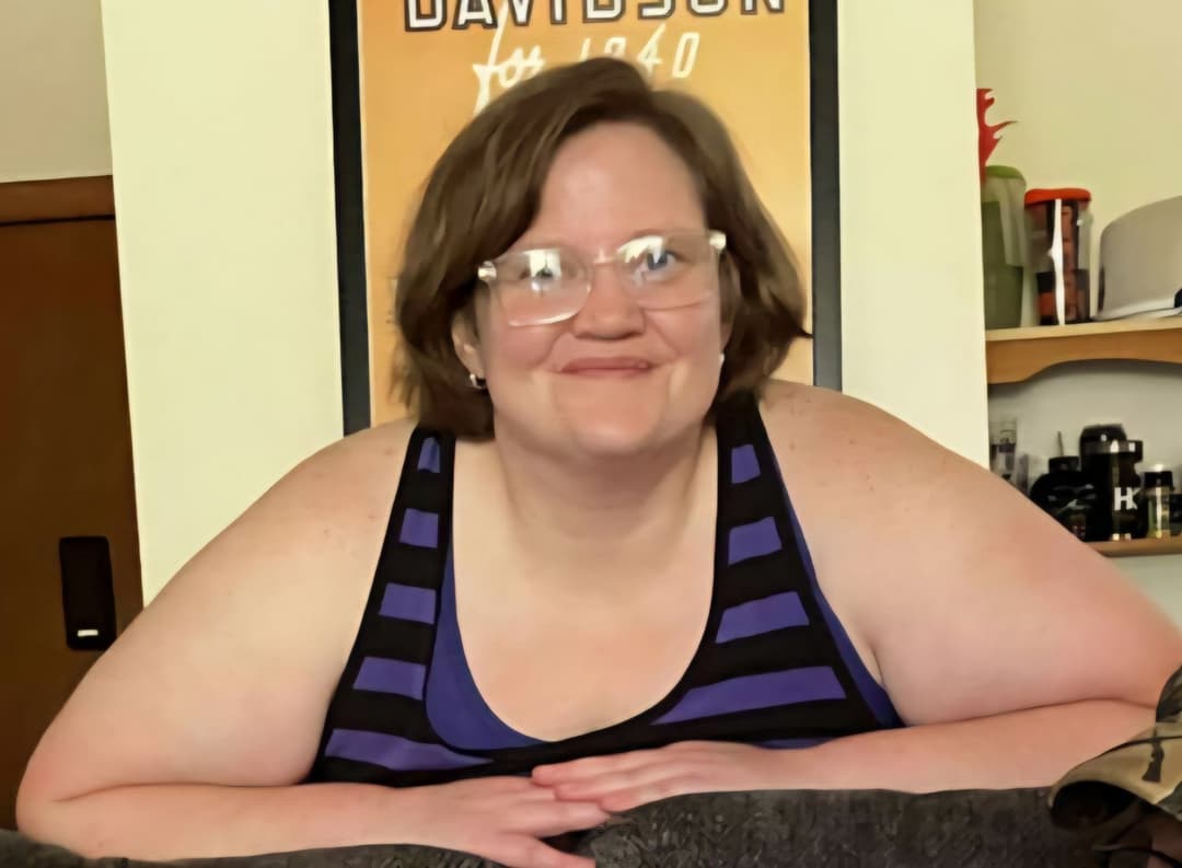 Click to view full size Christal pays rent with her pussy