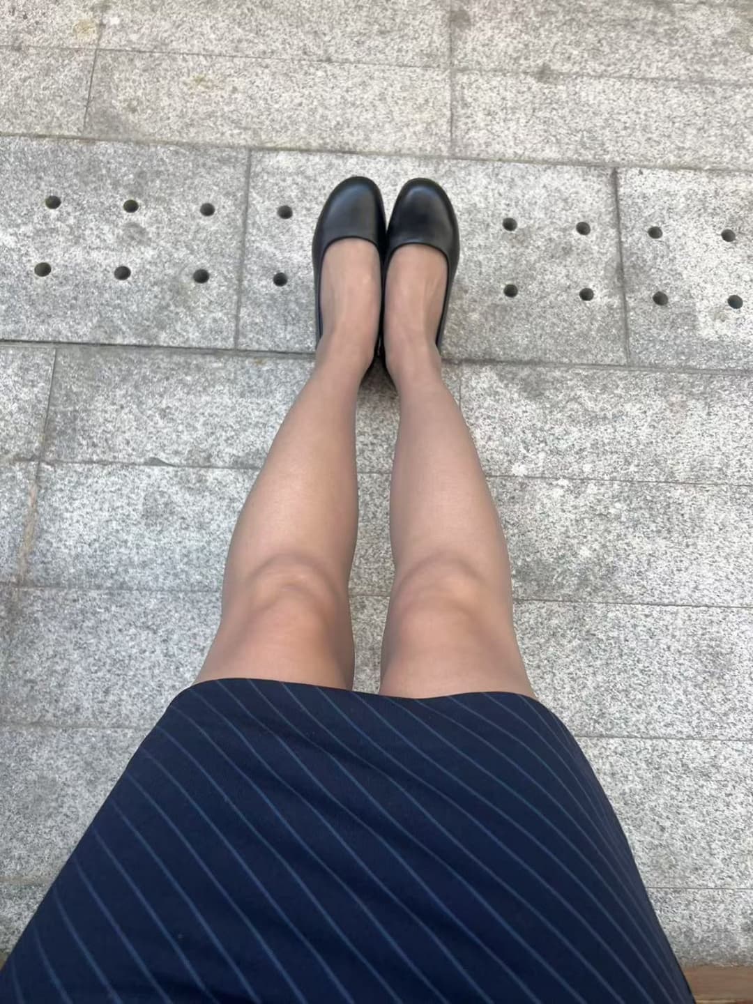 Asian feet / shoes & socks