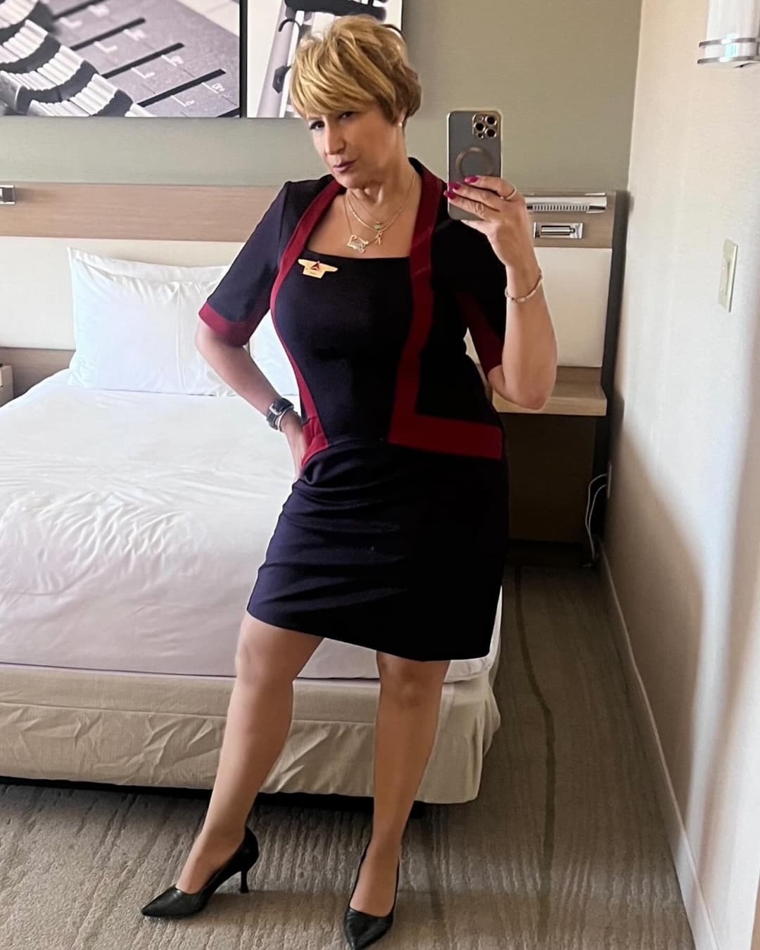 Thick Gilf flight attendant 2
