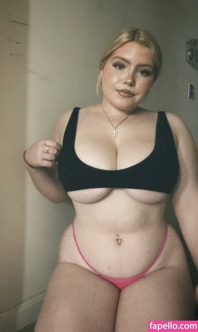 18 years old whore, blonde big tits big ass Gid bless America and her whore ass