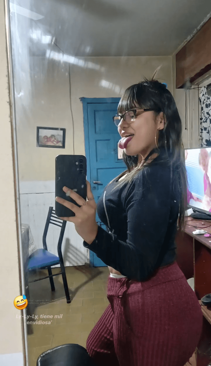 Hermosa culona y hermosa tetas