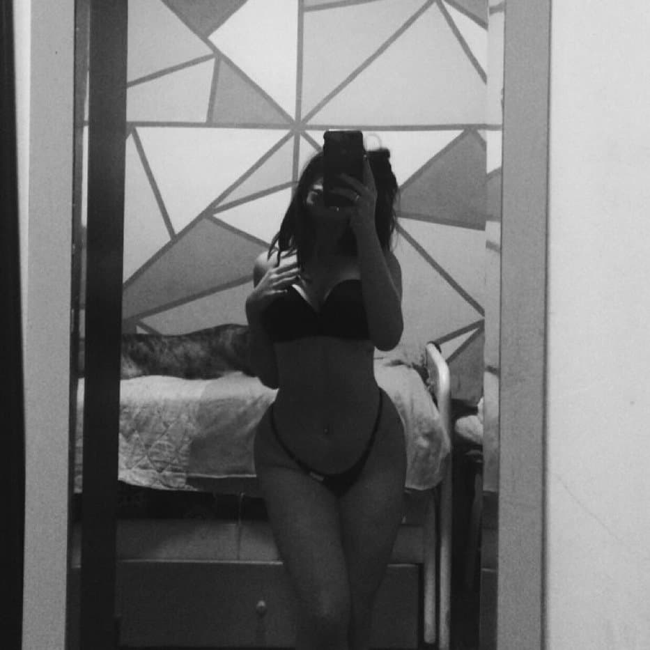 Click to view full size Pendeja argentina cuerpazo