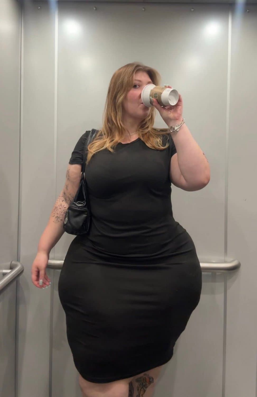 Click to view full size MASSIVE HUGE ASS SSBBW