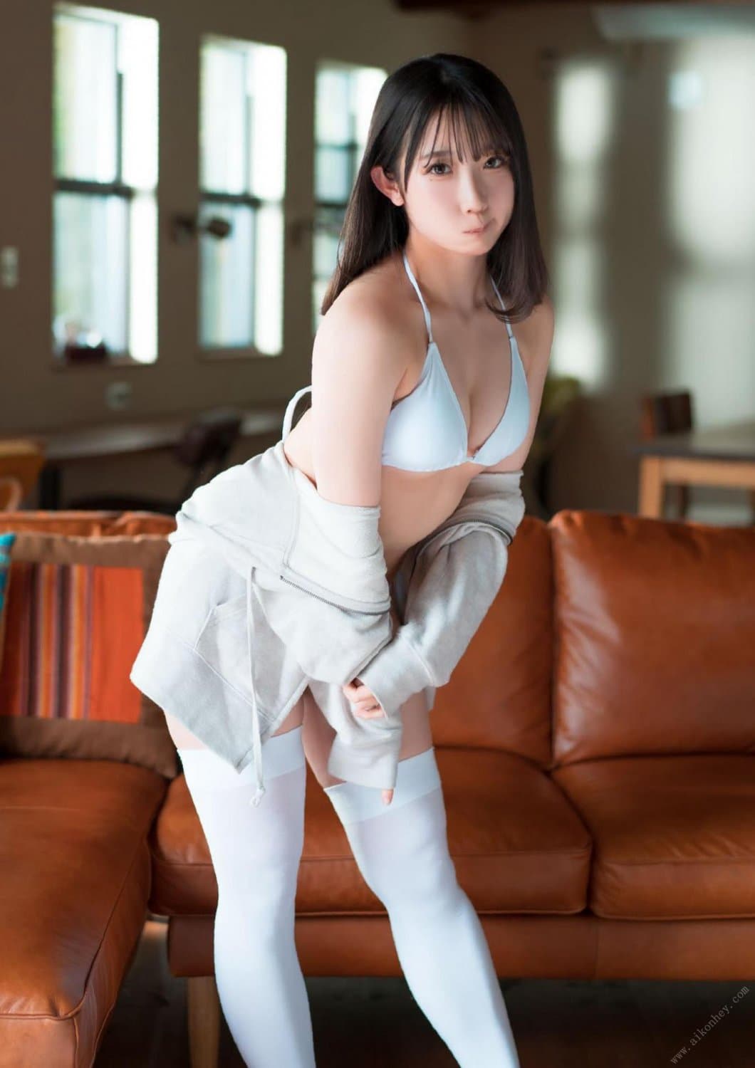 Momo Taiga 大河もも, グラビア写真集 「恋。」 Set.02 –