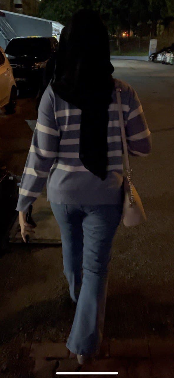 Betina sundal kena paksa ikat