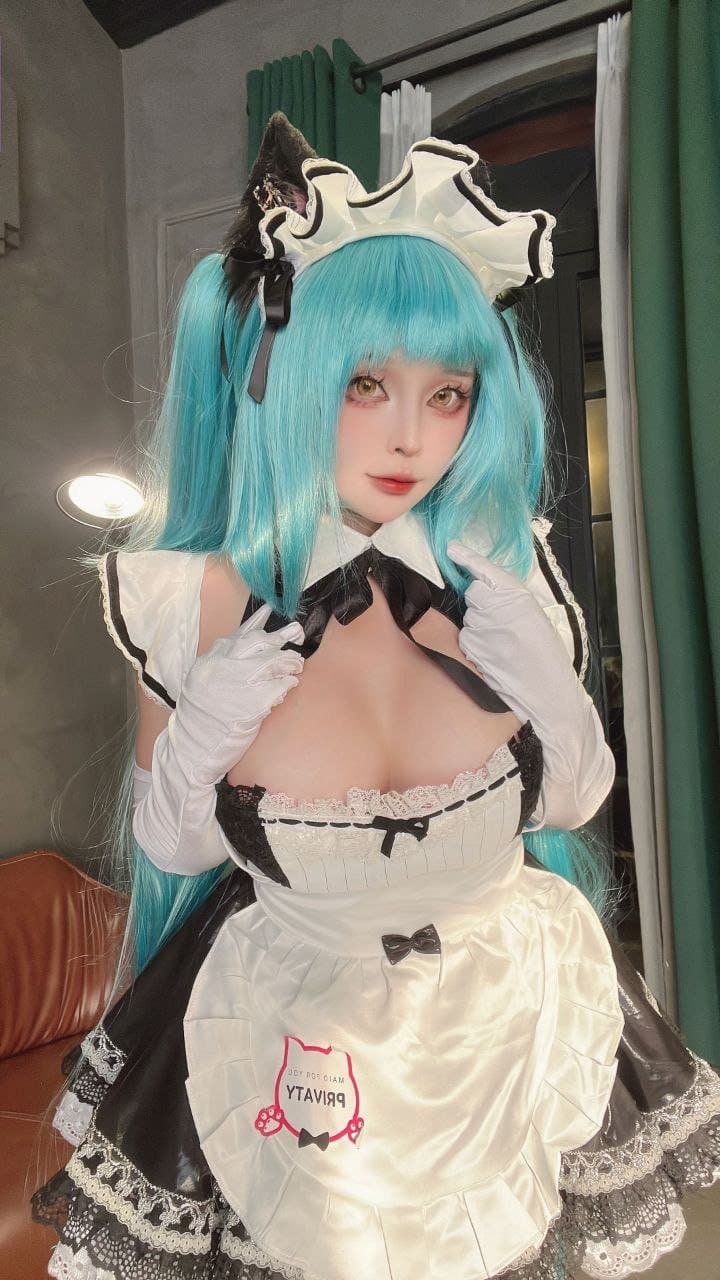 Sayo Momo Nikke Cosplay