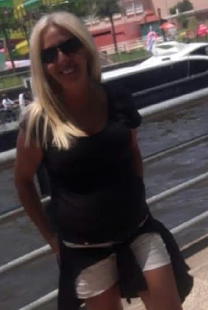 Rubia milf le chupan la concha