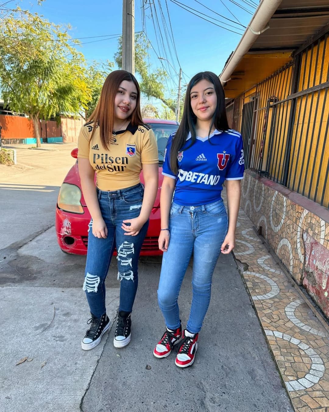 Haberme cogido a la mamá y unos años mas tarde a su hija fue excitante, las dos la chupan delicioso