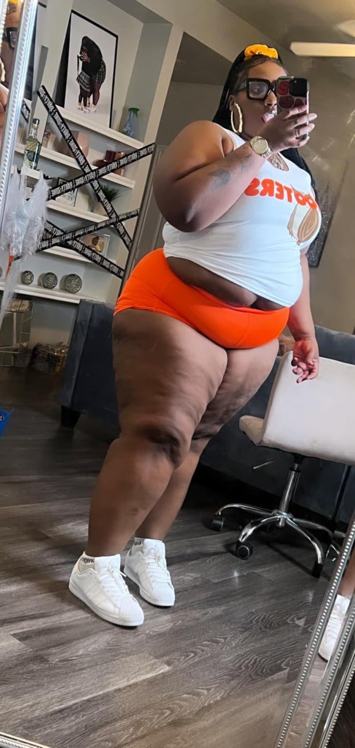 SEXY CHUNKY CHUBBY THICK CHOCOLATE EBONY BIG HUGE ASS SSBBW BBW