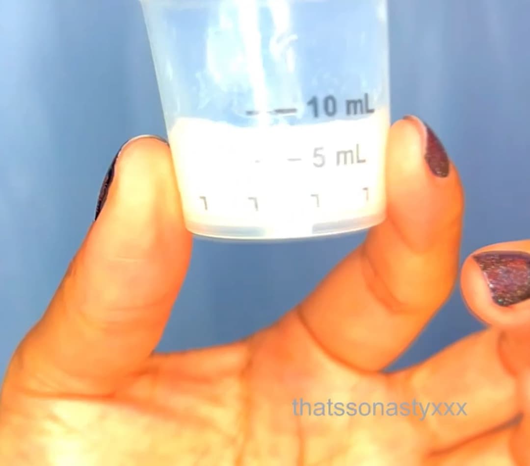 WOW: Female Doctor MILKS BBC for her OnlyFans! ?