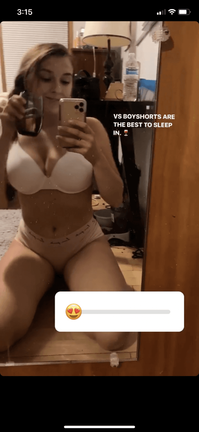 She squeezes her big tits so good and looks amazing kissing her girl