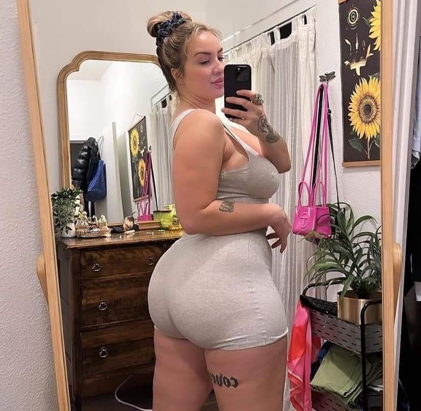 Pack muy rico de pura mami con buen culo??