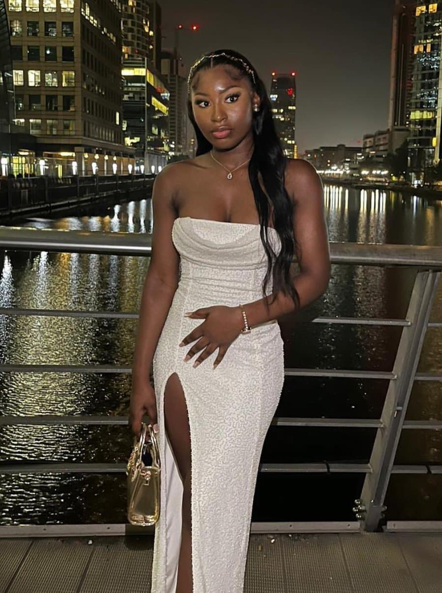 Dumb black slut used and has her nudes leaked all over the internet