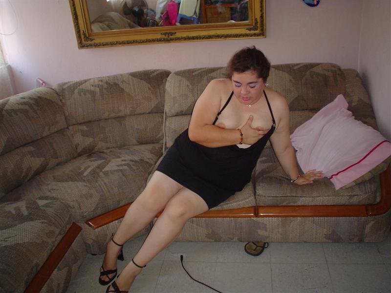 Mirna Lorena caliente amateur en real casero