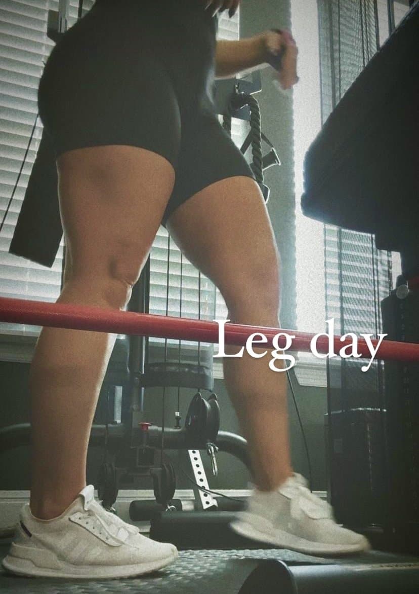 Click to view full size Texas TikTok milf Robyn fields