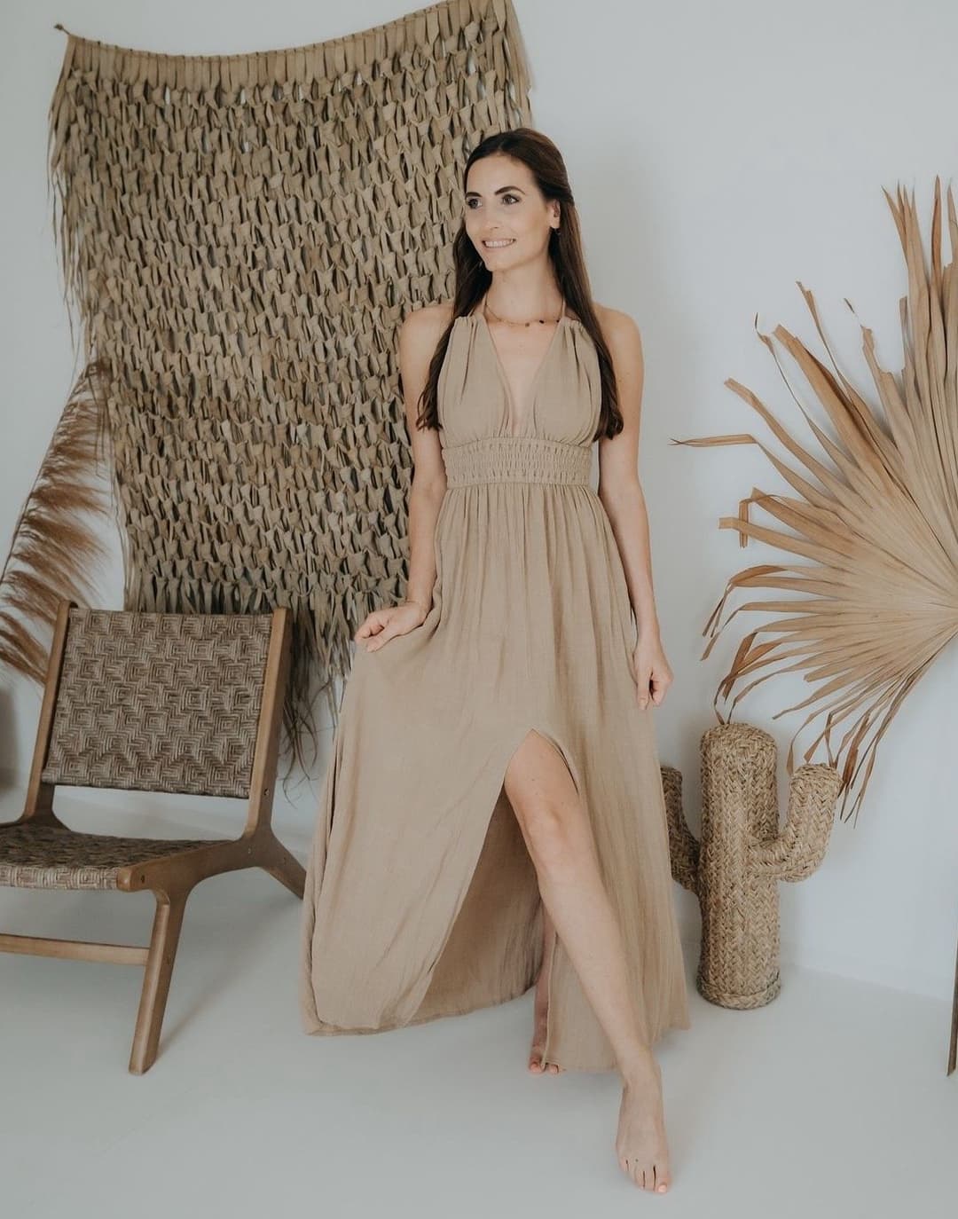 Hot german wife Elisa showed off at the beach