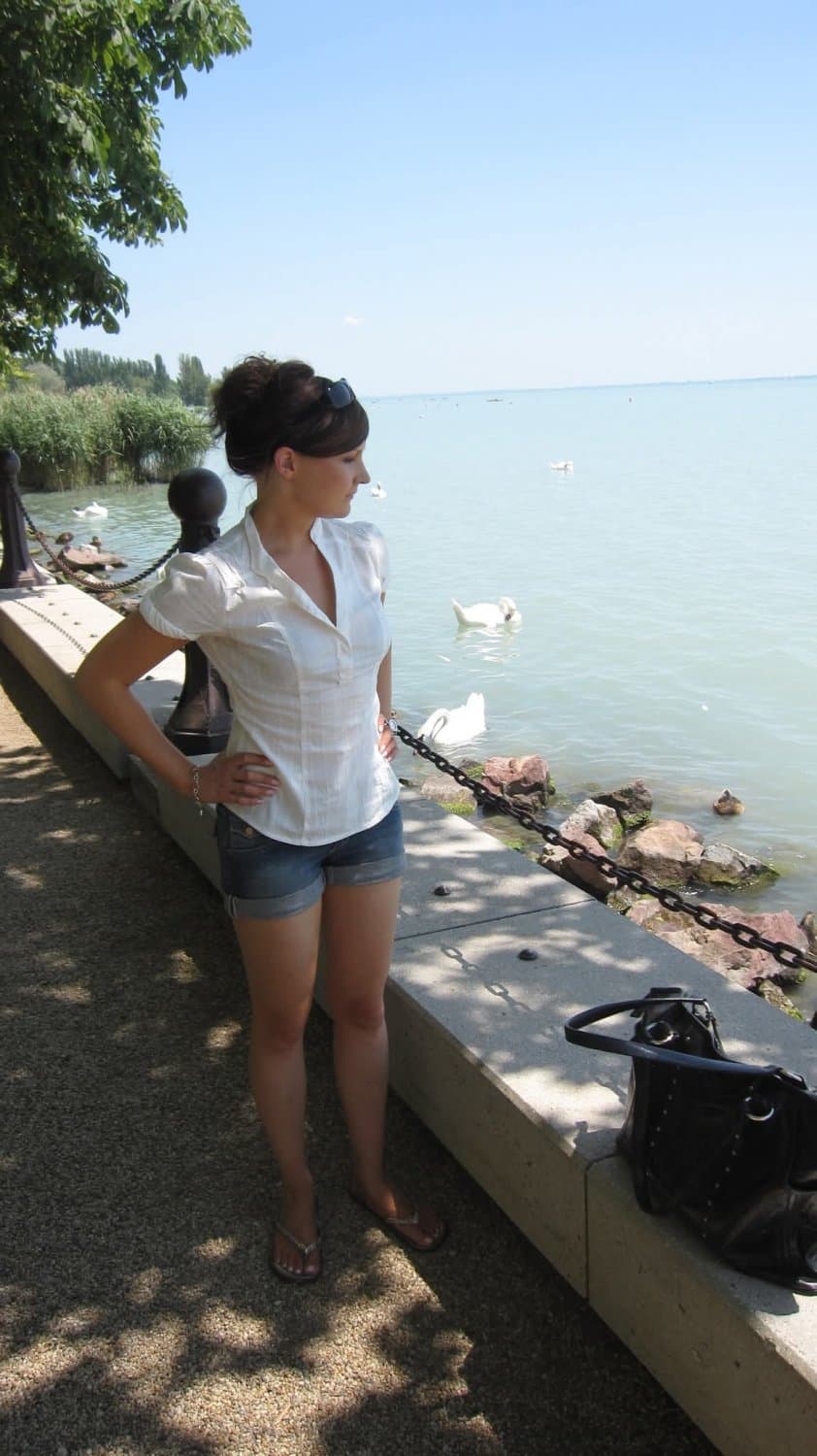 Hot slut Vera wants to a famous web slut