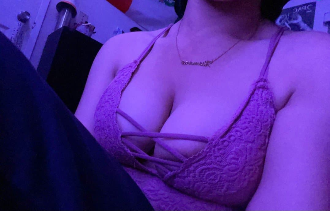 Big Titty 18 yo Lightskin Slut ALIYAH