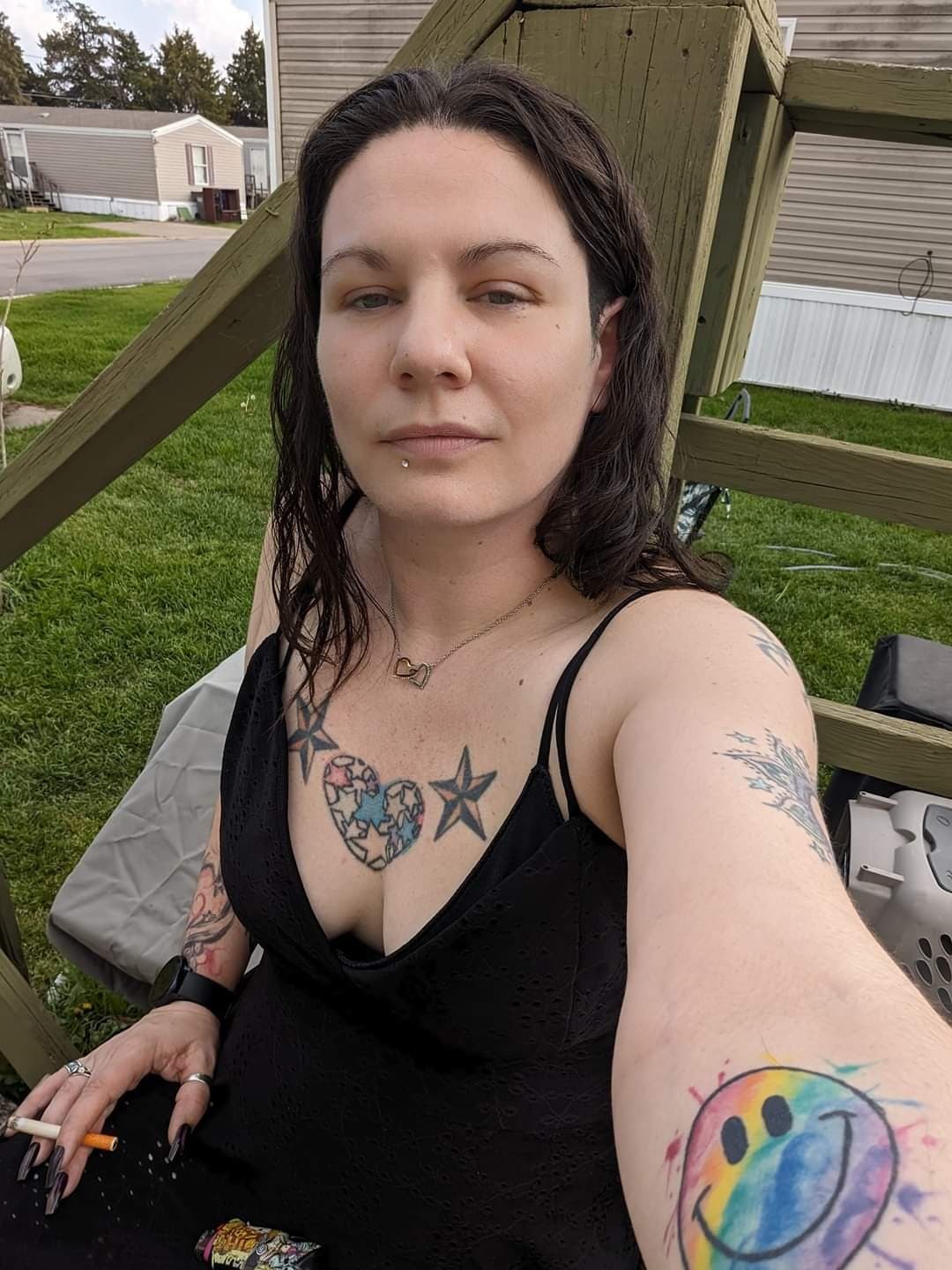 Click to view full size TON slutty trashy milf slut smoker