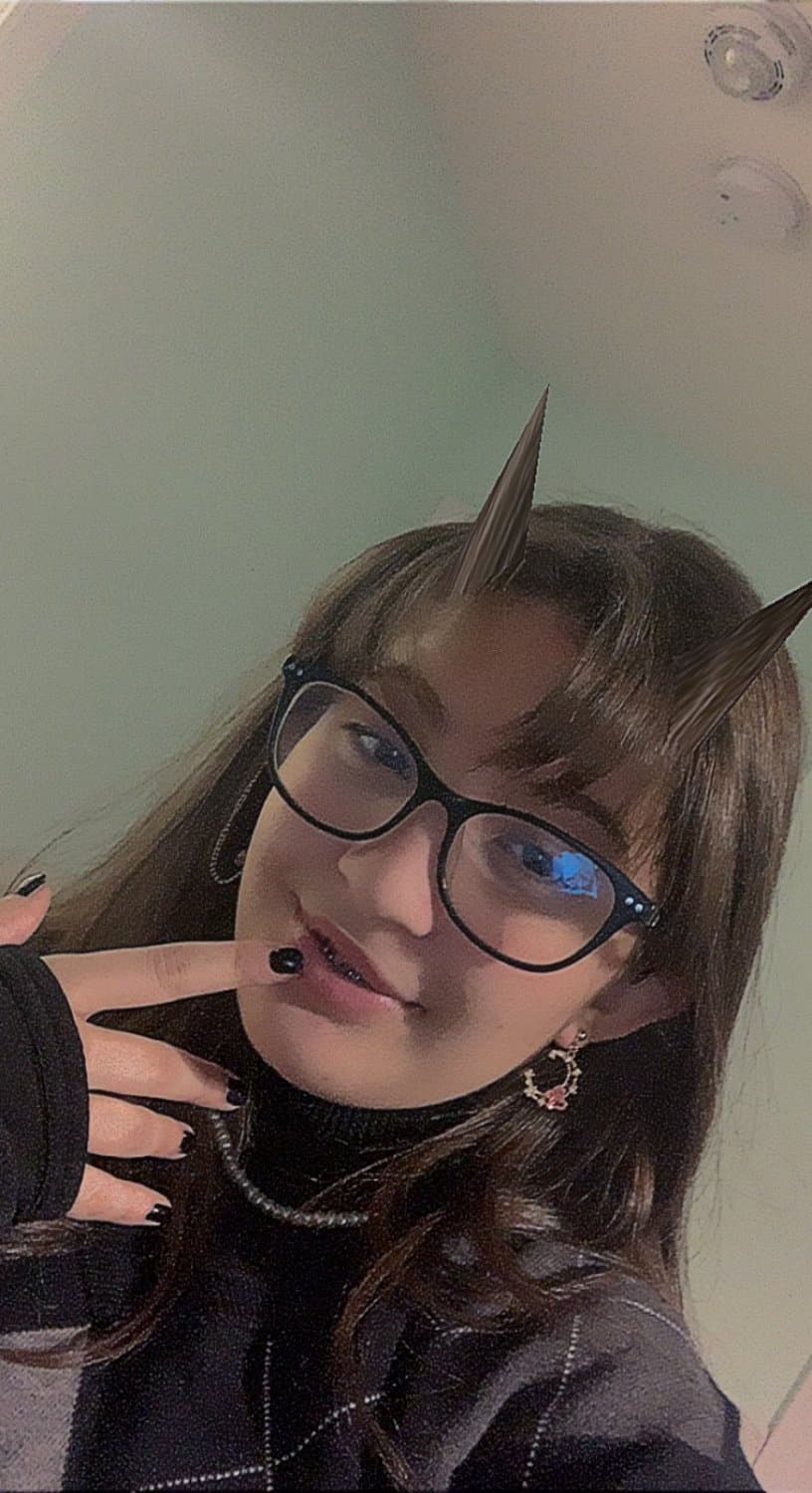 Attention Whore Ephie Wants Attention