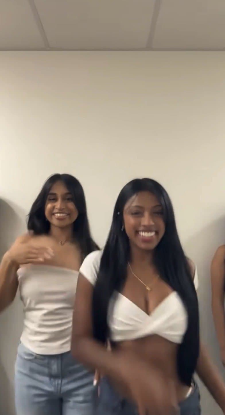 I think the dark skin wanted to show us her white thong