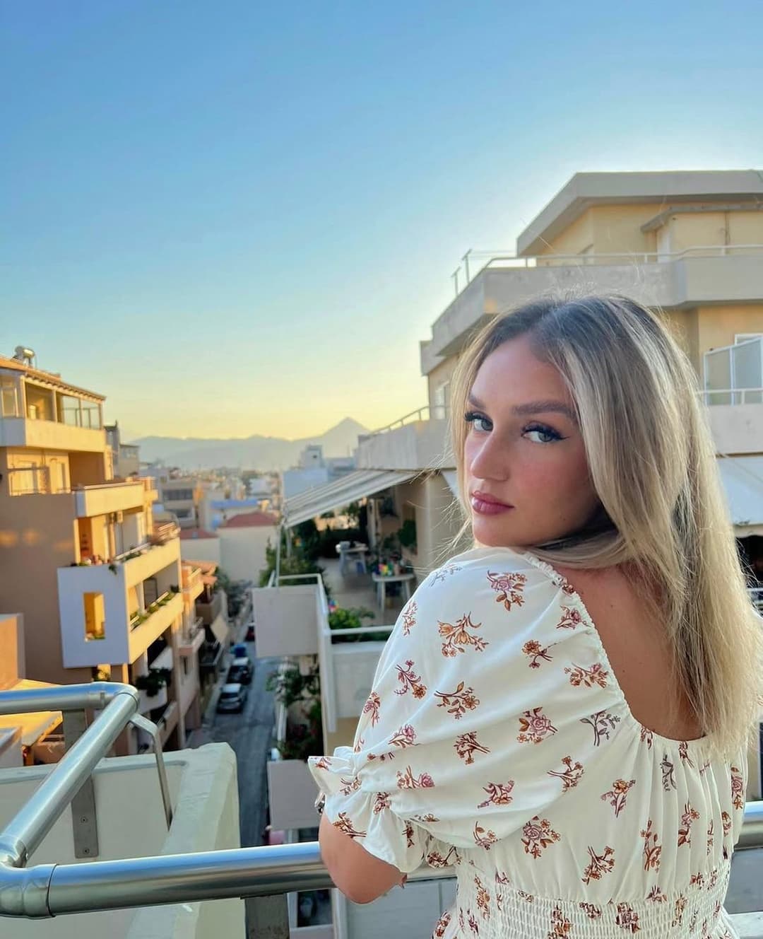 Amina.. Tuzla??/Wien?? Kommentiert geil / Komentarisite! Ko Poznaje inbox, wer sie kennt, dm