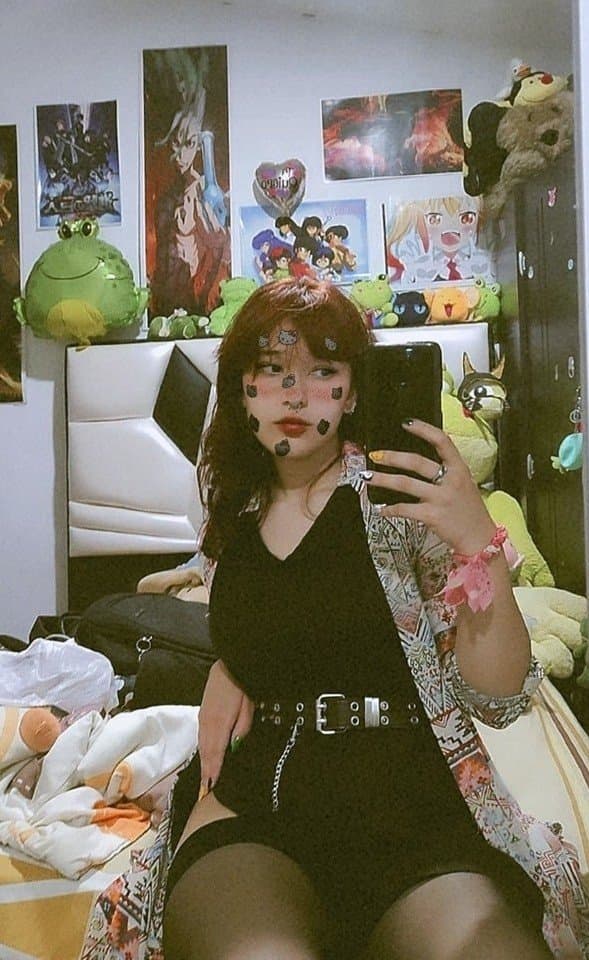 Blanquita hermosa con tetas jugozas???