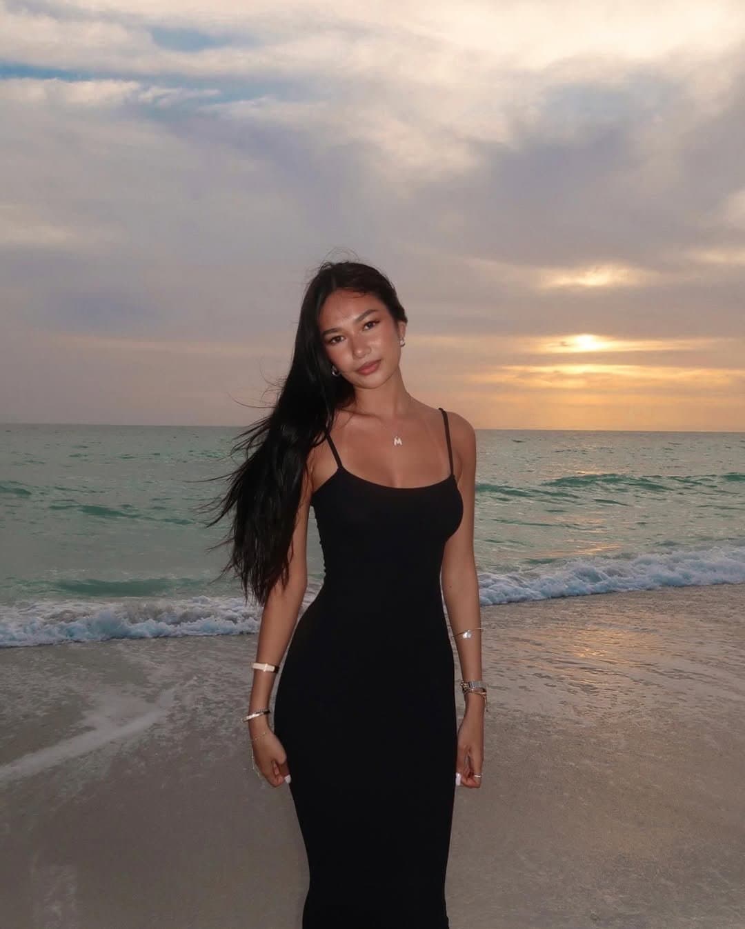 *RARE* Real Asian IG Model’s Tits LEAKED! Fuck!!! ? Save while you can! (Compare her necklace*)