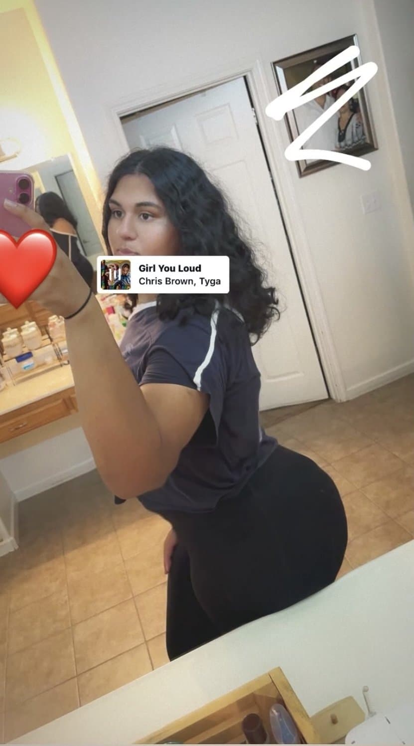 Sexy NRI Indian teen with ugly face but biggest ass ever ??