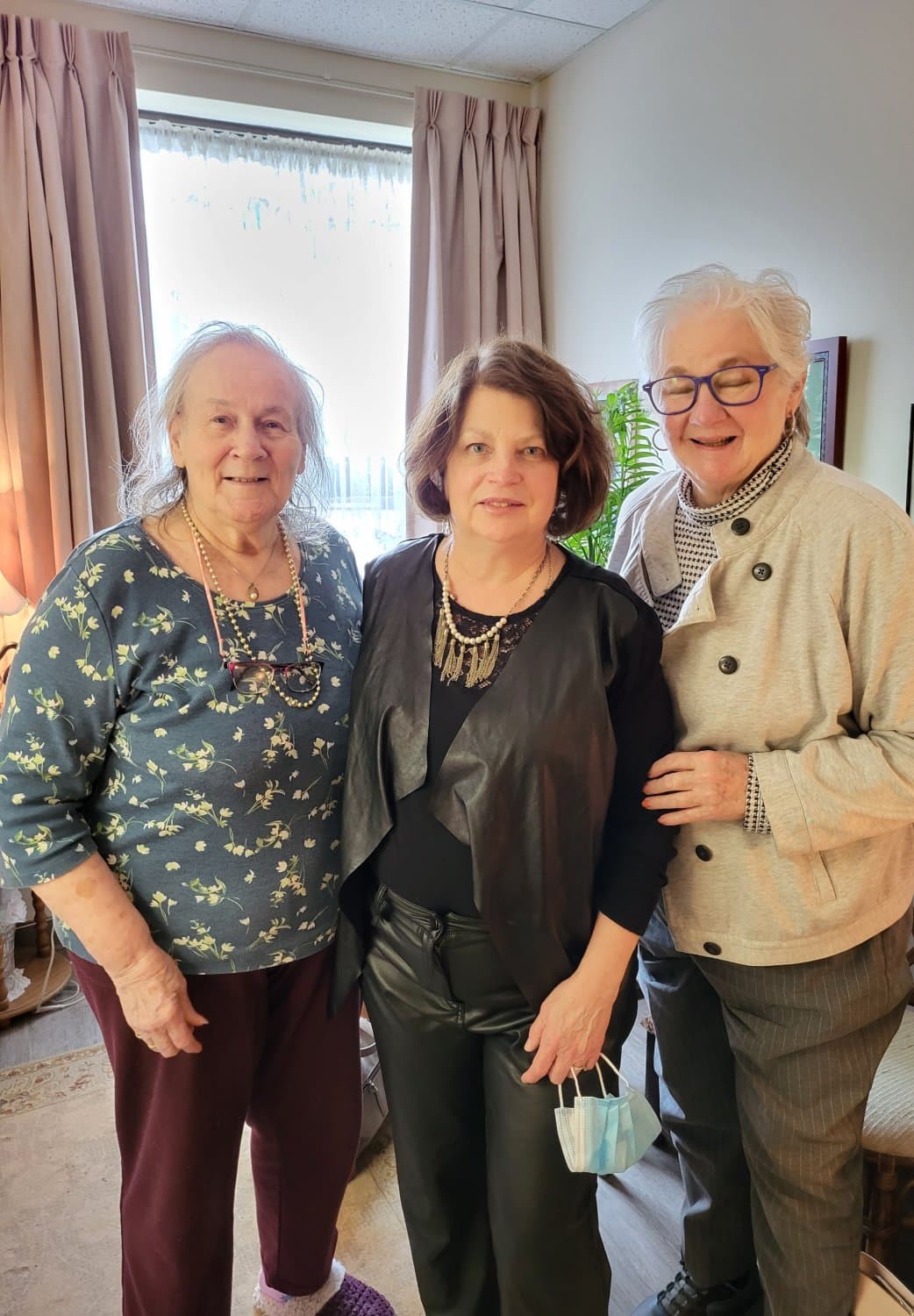 Cuck lost bet. Pics of them and family. Chatham Ontario. Robin & Mike. Dm for hubbys pics