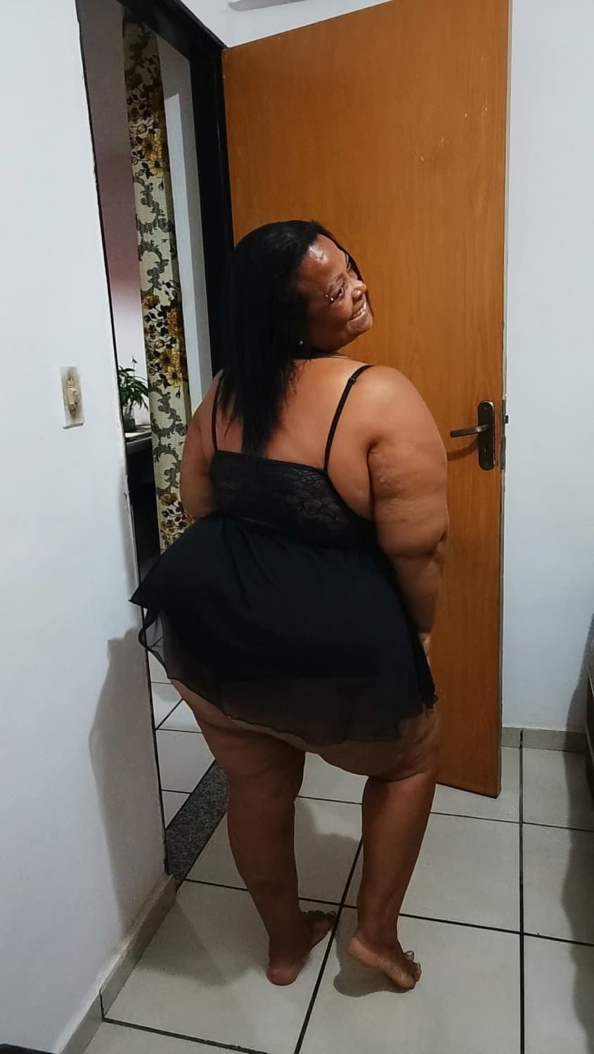 Click to view full size LATINA THICK JUICY CHUNKY SSBBW BIG ASS BOOTY