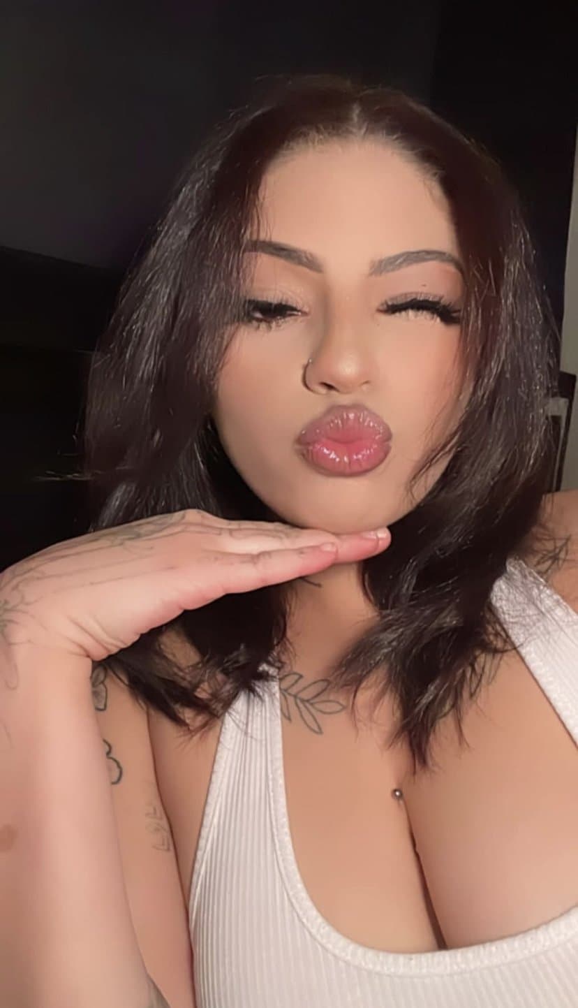 Young milf Aaliyah wants your cum