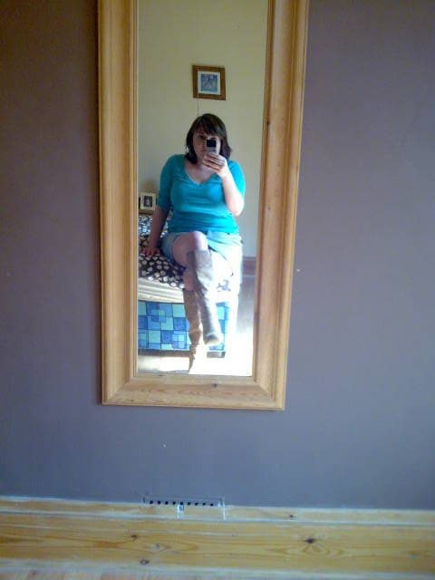 Curvy Claires hairy cunt -UK