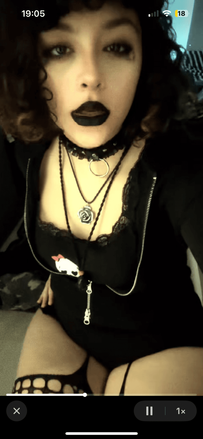 Thick goth slut desperate for tribs and to be an e-slut! cover your screens for her!