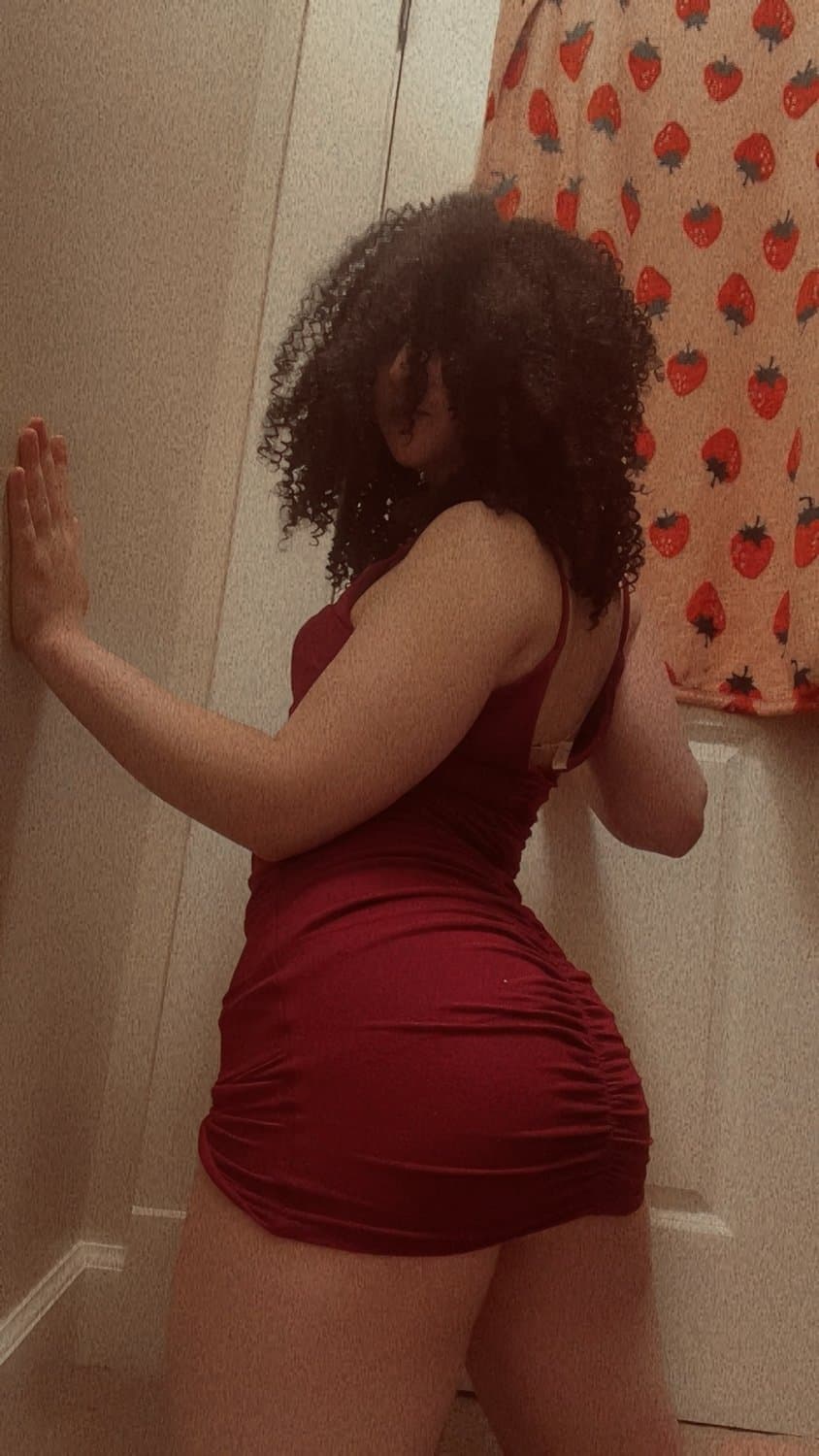 18yo webslut teases her virgin pussy