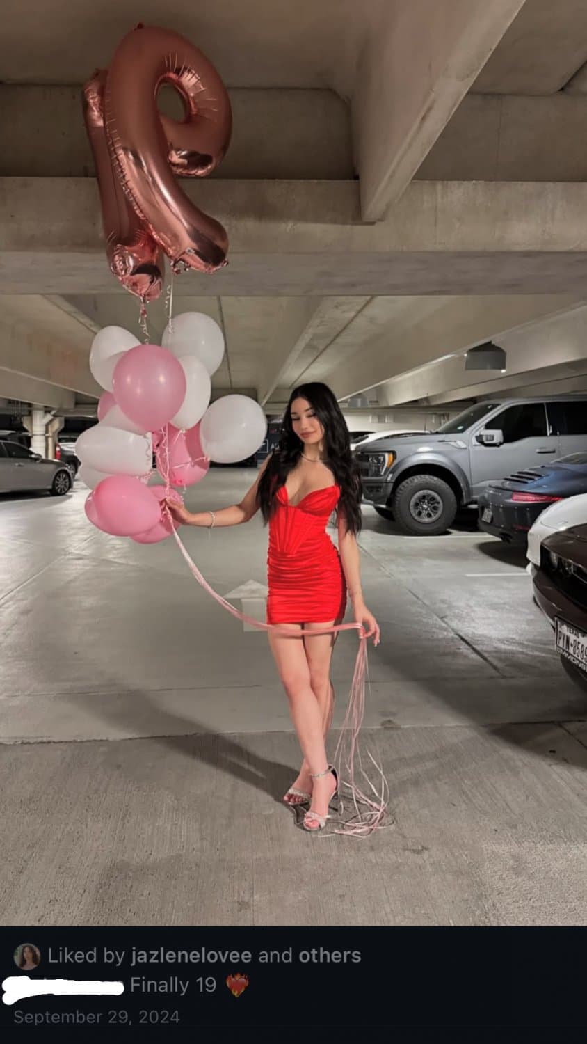 19 year old latina BADDIE from Instagram bounces on dick leaked