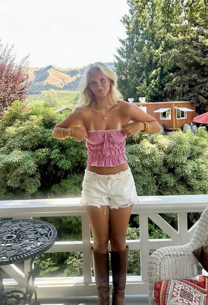 Perfect blonde IRL teen - sexy college PAWG goddess