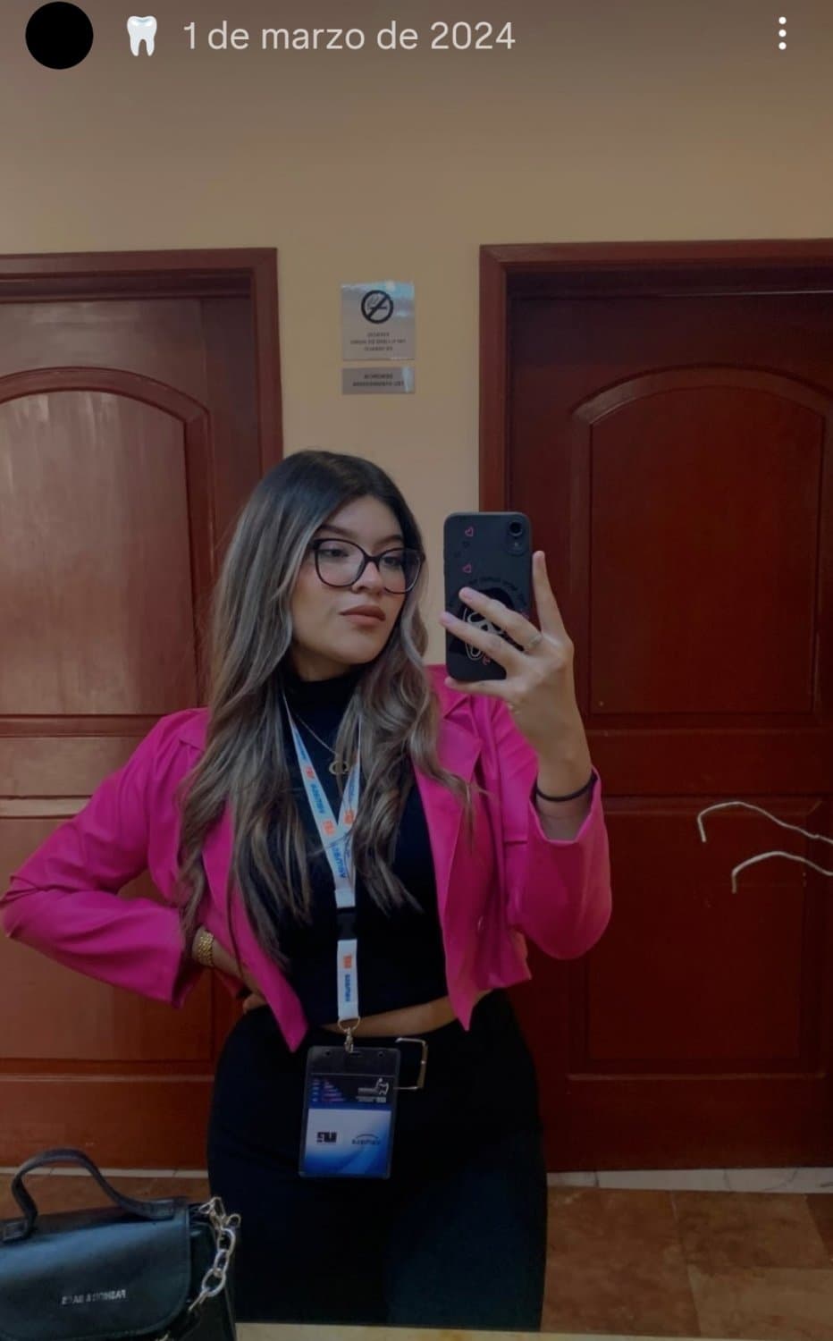 Caserito, Güera tetona muy hermosa. Muy sexy ???