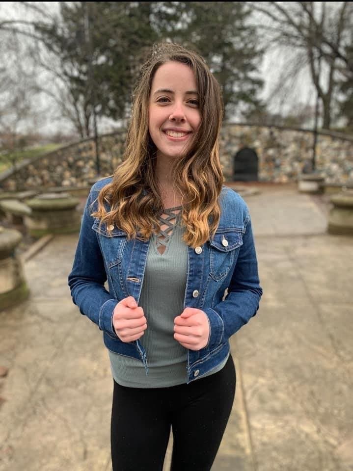 Sexy Kiersten has a great charm