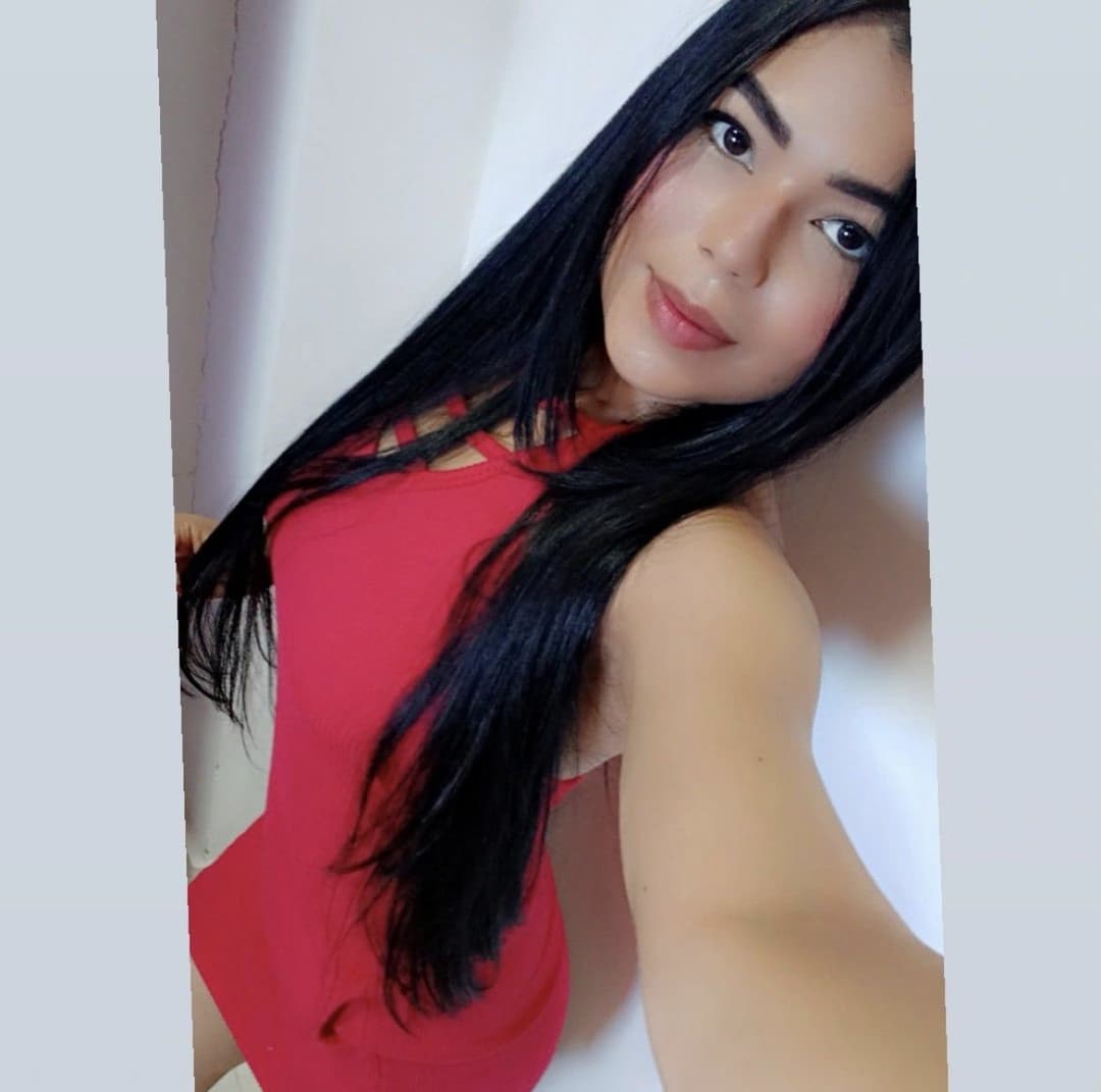 25 years old Colombian video call