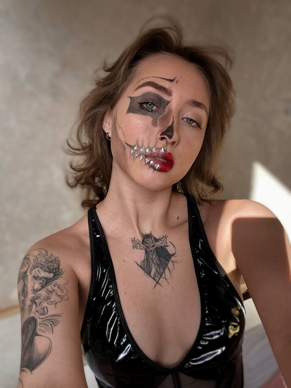 flirty teen in black latex top wants domination