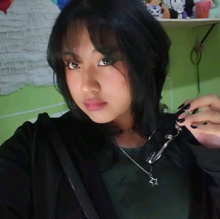 Adeline scarlett de 19 años zorrita introvertida de coahuila de el tecnológico