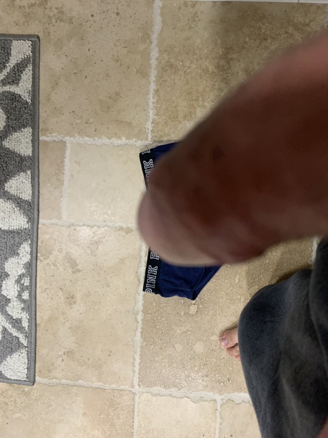 Cumming to my mommy’s dirty panties