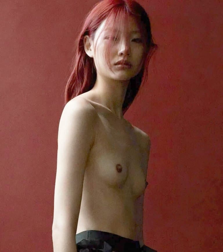 Famous Korean model authentic topless nudes
