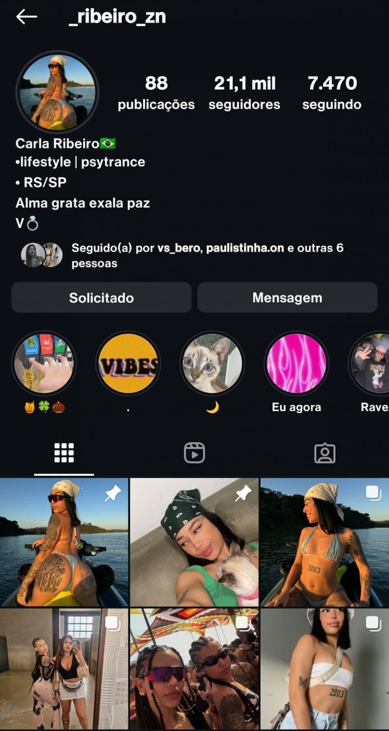 Gata, carl4 ribeiro num boque que vazou na internet??