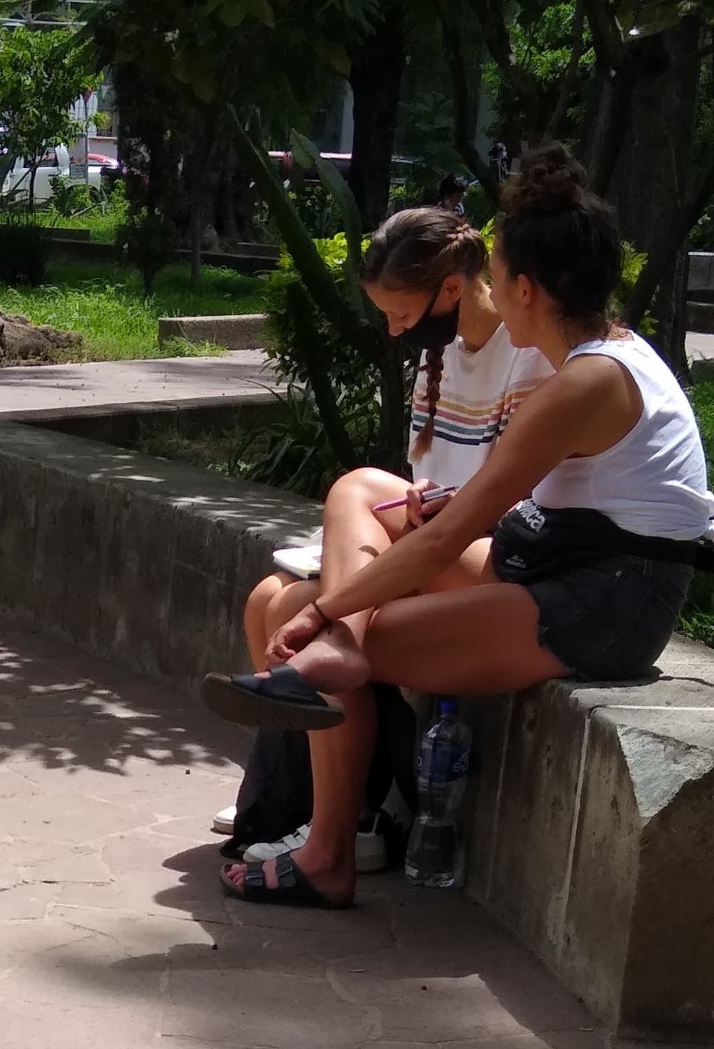 pretty barefoot girl (candid)