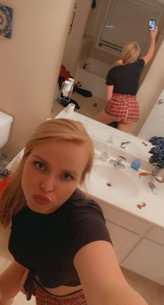 Wife sucks small cock