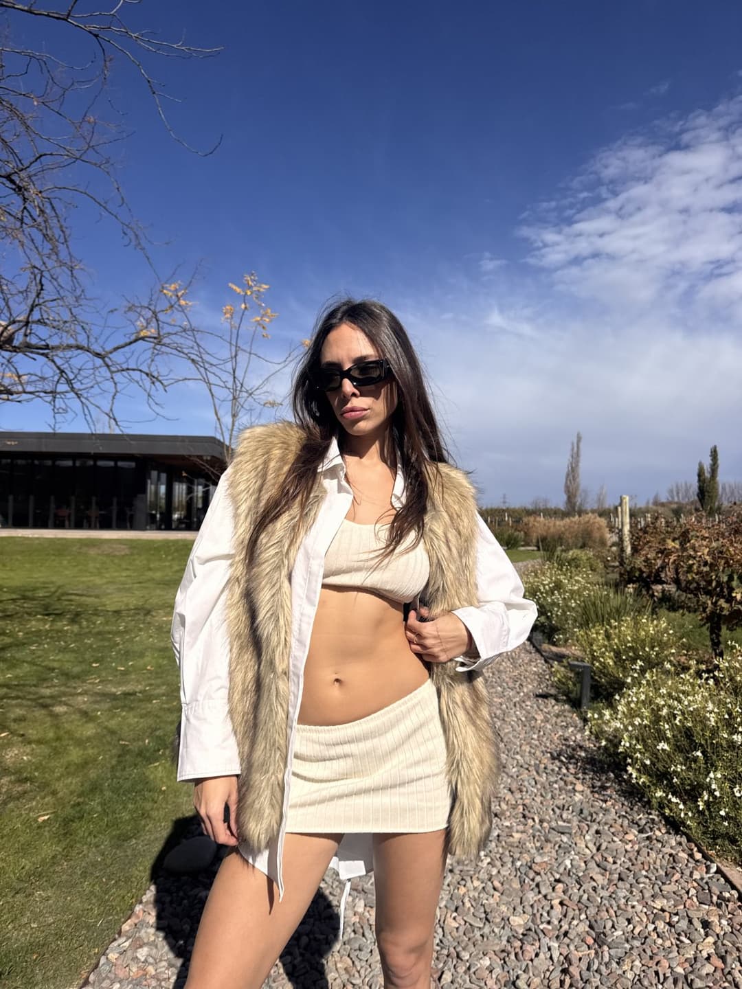 Too glam to give a damn