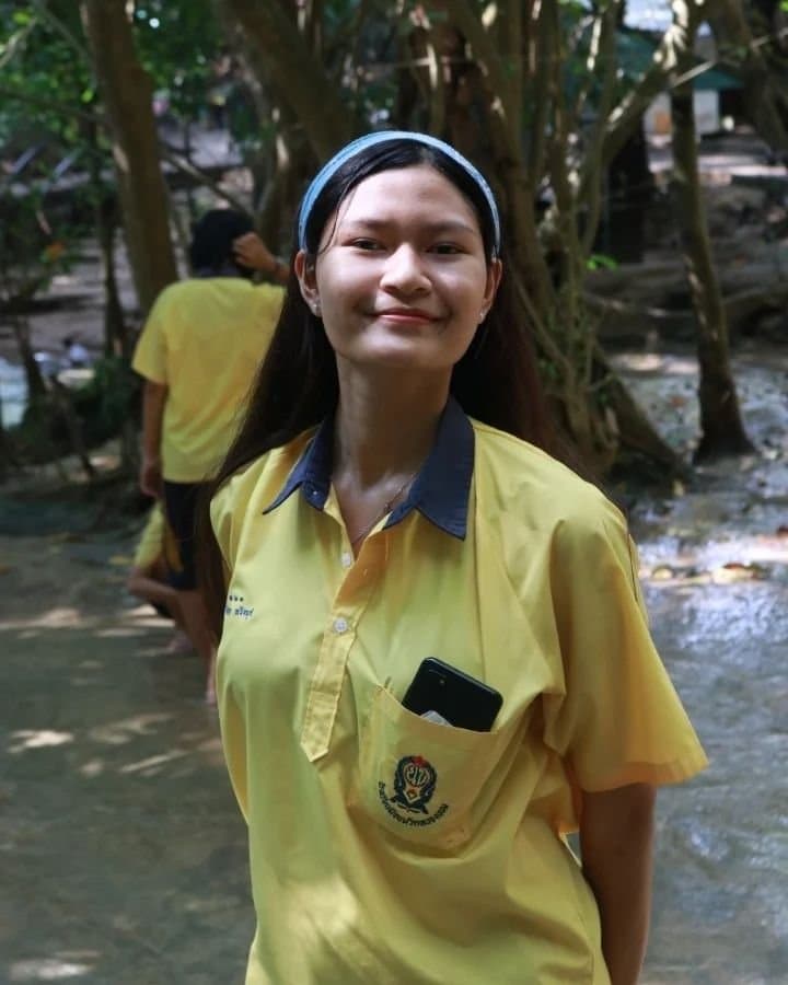 Cute rookie Asian Model want Rich Attention (To Get fuck)