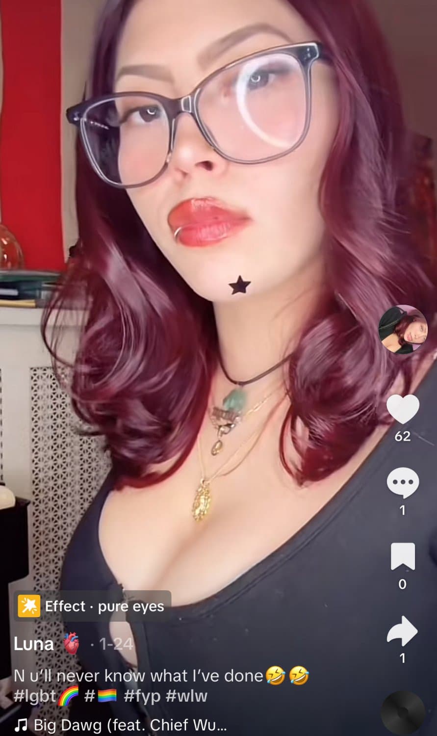 Chicago lesbo slut  name Luna Caban dm if you got anything on her